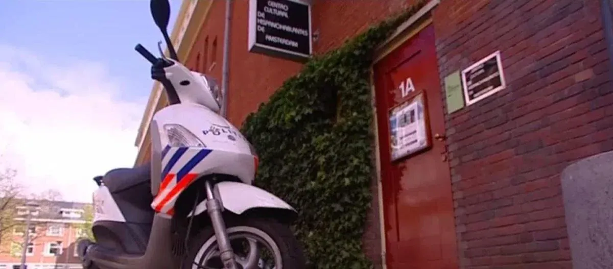 Politie bij de plaats van de steekpartij