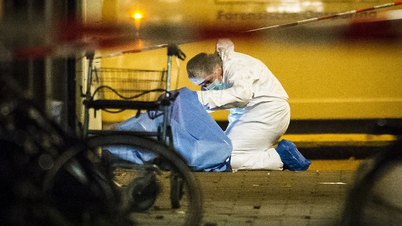 Forensisch onderzoek in de Uiterwaardenstraat