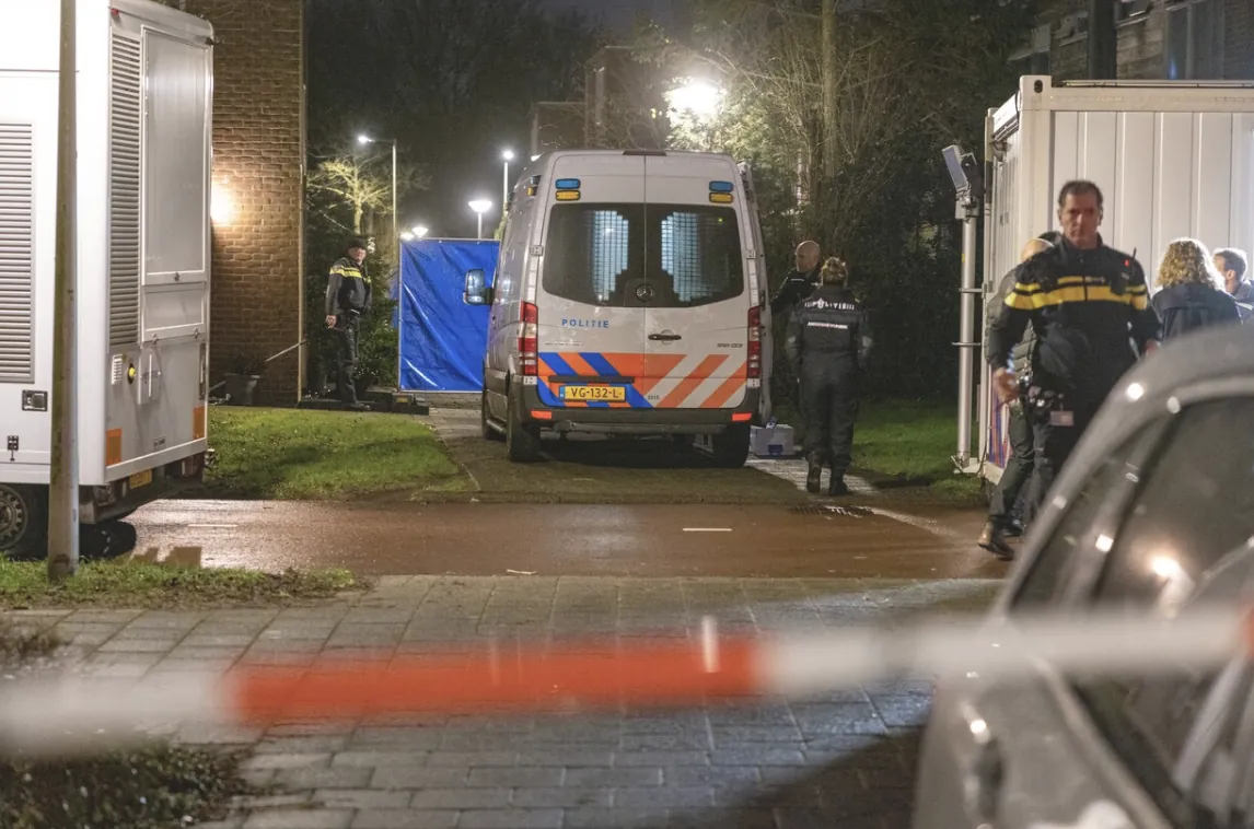Politie doet onderzoek naar dood Armando Petalo (16)